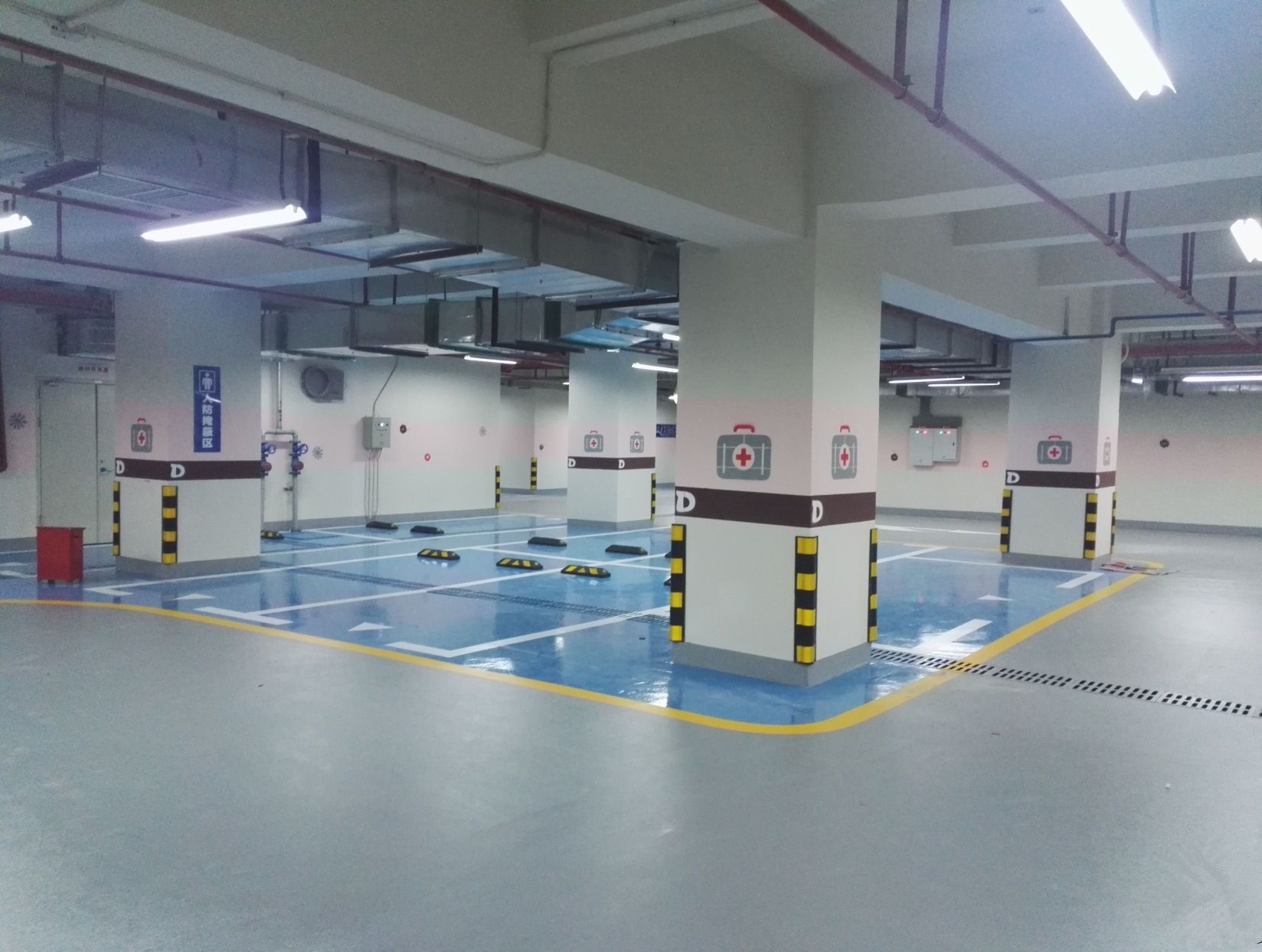 高性能無噪音停車場(chǎng)地坪系統(tǒng)